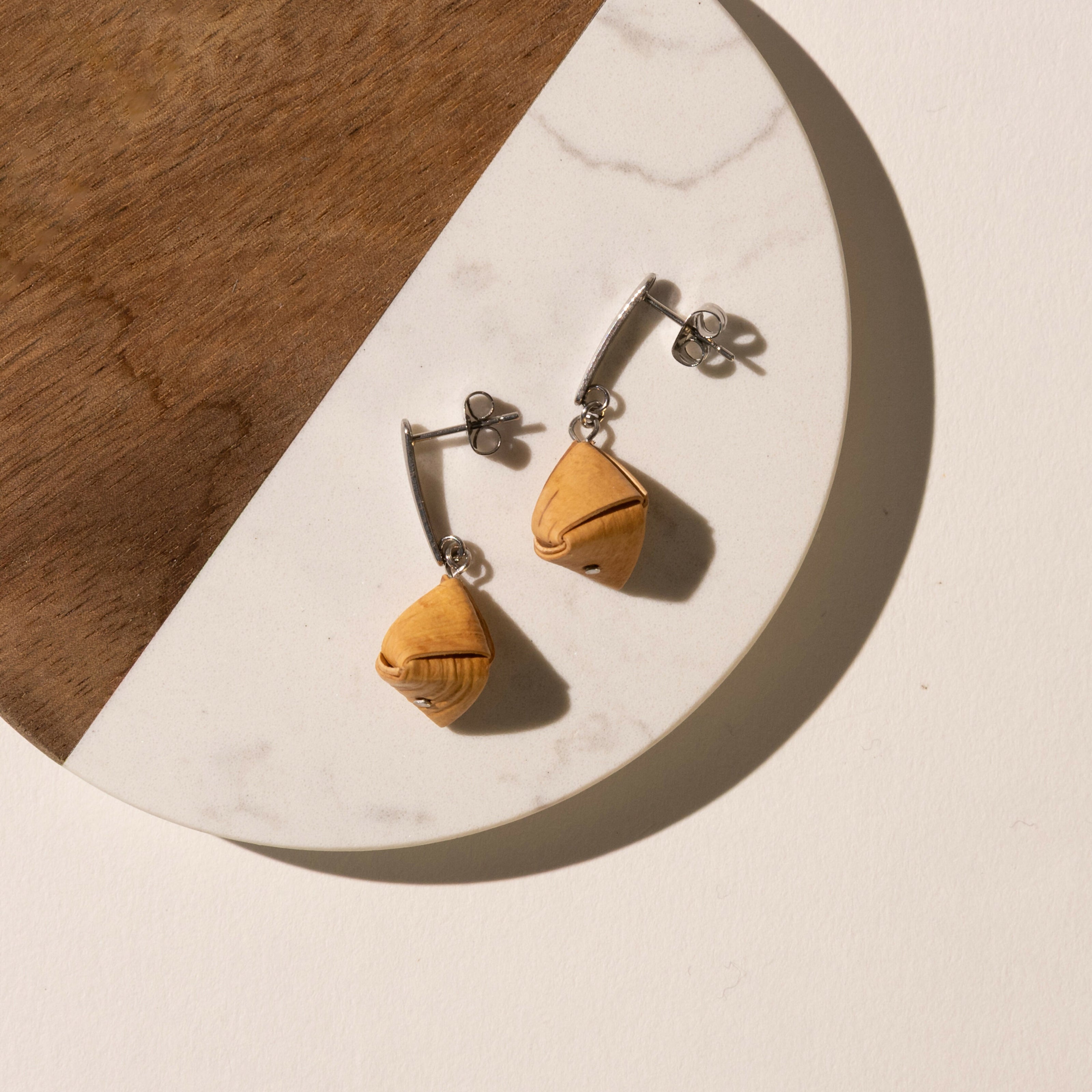 白樺のかたち｜影｜ベル ― silence ―